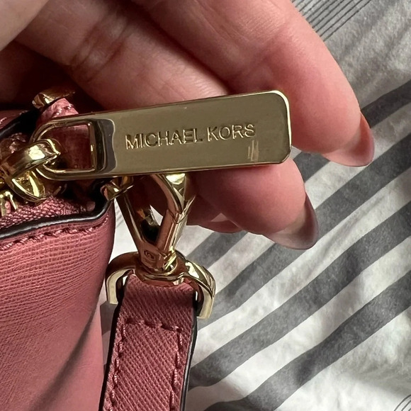 Michael Kors Ciara large leather satchel in rose. - Picture 14 of 16